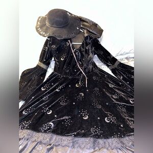Witch costume: dress size medium comes with a floppy hat